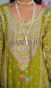 Nouvelle Collection Pure Perroquet Couleur Brodé Attrayant Party Wear Chinon Tissu de Soie Kurti Pant Dupatta au Meilleur Prix - Product Image 4