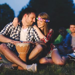 <span class=keywords><strong>Guirlande</strong></span> de cheveux <span class=keywords><strong>lumineuse</strong></span> à LED Bandeau de fête Couronne de fleurs Guirlandes Femmes Enfants Fête Anniversaire Couronne rougeoyante - Product Image 4