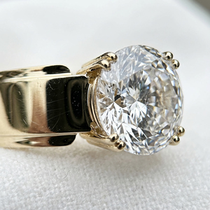 Anillo de Boda y Aniversario de Lujo para Hombre en Oro Sólido de 14K con Diamante de Corte Portugués de 5ct E VVS2 Cultivado en Laboratorio, Alto Pulido, Se Ajusta a Todos los Tamaños - Product Image 4
