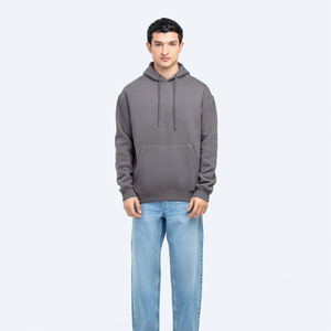 Sweat à capuche tendance pour homme Coupe décontractée et design moderne Doux et confortable Parfait pour une utilisation toute la journée - Product Image 1