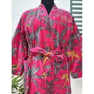 Kimono de Lujo Unisex, Elegante, Color Rosa Jungla y Azul Malibu, para Otoño e Invierno, Bata de Terciopelo, Reversible, Suavidad de Seda - Product Image 2