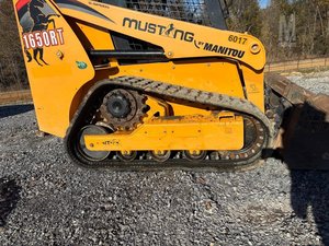 รถตักล้อยางยันมาร์ 1650RT มัสแตง พร้อมระบบ PLC เกียร์ รถตักหน้าแบบตีนตะขาบขนาดกะทัดรัด ปั๊มไฮดรอลิก มอเตอร์ เครื่องยนต์ สำหรับงานก่อสร้าง - Product Image 6