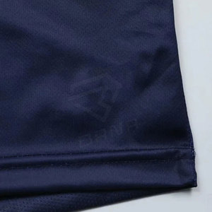 Nouveau modèle, dernières impressions, uniformes de football de haute qualité 100% polyester avec logo personnalisé et tailles sur mesure pour l'entraînement et les vêtements de sport - Product Image 4