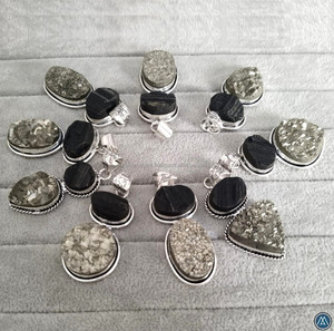 Pendentifs Vintage de qualité supérieure pierres précieuses naturelles pendentif double bijoux cristal Quartz Rose Onyx noir sculpté à la main boule de guérison - Product Image 6