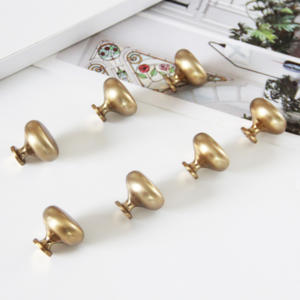 Bouton de meuble vintage en alliage de zinc, finition or brossé, design traditionnel, forme facile à installer, utilisation en cour, tiroirs, commodes - Product Image 4