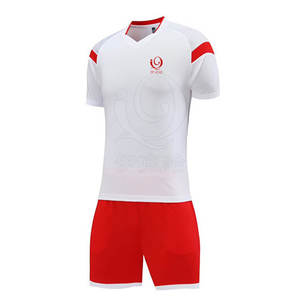 Uniforme de fútbol Deportivo con cómodo diseño de manga corta Camiseta de fútbol clásica y pantalones cortos combinados para uso en el campo - Product Image 1