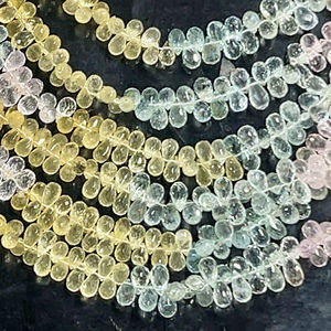 Perles de pierre d'aigue-marine naturelle à facettes multiples Briolette Teardrops 5mm taille 8 pouces brin pour la fabrication de bijoux - Product Image 1