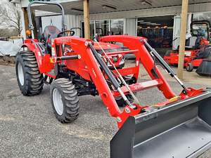Tractor Compacto Mahindra 1626 HST de 30 HP con Cargador, Tracción en las 4 Ruedas, Transmisión de Engranajes, Bomba, Rodamiento, Alta Productividad para Agricultura - Product Image 6