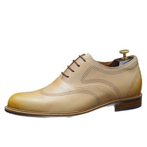 Nouvelles chaussures en cuir brogue pour hommes avec des gravures exquises, chaussures élégantes pour le travail et les occasions décontractées, fabriquées en cuir de vachette de qualité - Product Image 4