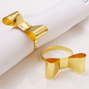 Anneaux de serviette décoratifs conçus pour une belle composition de table et une expérience culinaire raffinée - Product Image 5