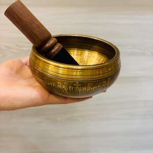 Bol chantant de style traditionnel en Bronze tibétain à haute résonance pour les professionnels de la santé holistiques Produit artisanal en métal - Product Image 6