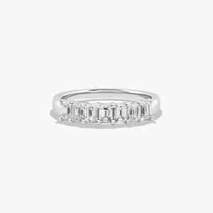 Anillo de diamantes de moissanita de corte esmeralda clásico atemporal de 5 piedras elegante Plata de Ley 925 con cobre para aniversarios de fiestas - Product Image 1