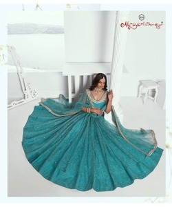 LehengaCholi de mariage pour bébés filles en style pakistanais imprimé avec miroir - Product Image 5