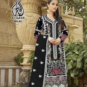 El último trabajo de bordado Georgette pesado de diseñador con trabajo khatli Salwar Suit de Fab Zone - Product Image 1