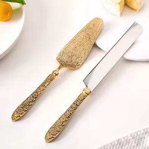 Cuchillo de latón para servir pasteles con mango cómodo, perfecto para cortar pasteles de boda y postres de cumpleaños fácilmente - Product Image 6