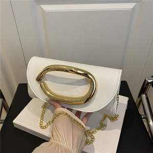 Pochette <span class=keywords><strong>de</strong></span> <span class=keywords><strong>soirée</strong></span> <span class=keywords><strong>de</strong></span> luxe pour femme, ornée <span class=keywords><strong>de</strong></span> pierres, avec chaîne d'épaule, poignée métallique, en polyester, fermeture magnétique, pour soirées et dîners - Product Image 6