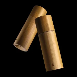 Ensemble de moulins à sel et à poivre en bambou Ukiyo personnalisables, produit de merchandising haut de gamme - Product Image 4