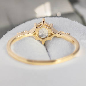 Labradorita Hexágono Corte 925 Plata de ley Diseño único Banda Anillo chapado en oro Joyería de plata fina - Product Image 2