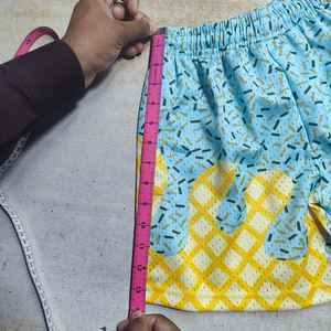 กางเกงขาสั้นตาข่ายแห้งเร็วสำหรับผู้ชายกางเกงขาสั้นตาข่ายแบบลำลองสำหรับฤดูร้อนของผู้ชายระบายอากาศได้ดีออกแบบโลโก้หัวใจได้ตามต้องการ - Product Image 3