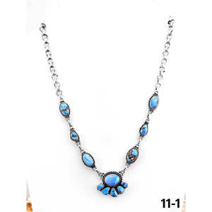 Collier artisanal en turquoise et argent sterling Golden Hills du sud-ouest pour les occasions spéciales - Product Image 1