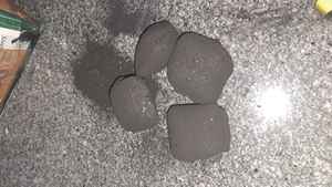 Granulés de bois de charbon de bambou de haute qualité pour une utilisation énergétique durable pour la cuisson au barbecue, le chauffage de l'eau, la filtration et l'absorption des odeurs - Product Image 4