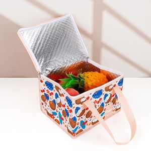 Environmentally friendly fashion RPET heat-resistant food storage and <b>cooling</b> <b>bag</b>, with a zipper, customizable - Product Image 5
