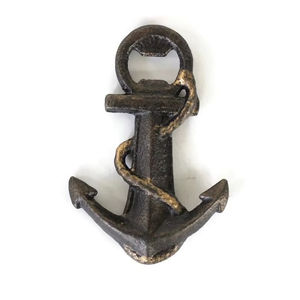 Abrebotellas elegante de hierro fundido de alta resistencia con aspecto antiguo, perfecto para bares al aire libre, cocinas y reuniones de fiesta - Product Image 1