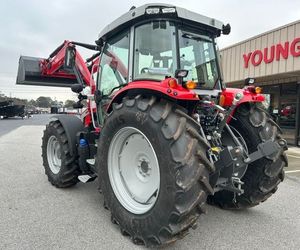 Tractor Utilitario Massey Ferguson MF 5S.135 de 135HP, 4WD, Gama Media, Motor AGCO, Transmisión Dyna 6, Componente de Bomba Principal - Product Image 4