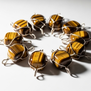 จี้ห้อยคอแบบลวดพันตาเสือสินค้ามาใหม่จี้แบบห้อย - Product Image 1