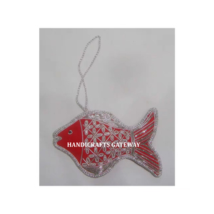 Adornos Navideños Colgantes de Tela Bordada a Mano con Cuentas de Zari en Forma de Pez para Árbol de Navidad, Venta al por Mayor y Fabricación - Product Image 1