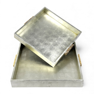 Plateau en laque à feuilles d'argent, fait à la main, décoratif pour servir de la nourriture, présentoir de table et décoration de la maison en provenance du Vietnam - Product Image 1