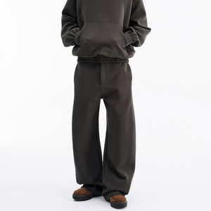 Pantalon de jogging pour homme en toile écologique de haute qualité, élégant, respirant, idéal pour la course à pied, la gym et les entraînements. - Product Image 2