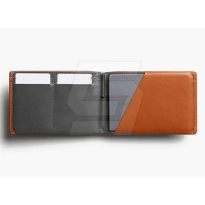 Portefeuille en cuir de qualité supérieure, doté d'un matériau doux et lisse, de plusieurs compartiments et d'une fermeture sécurisée, idéal pour le quotidien. - Product Image 5