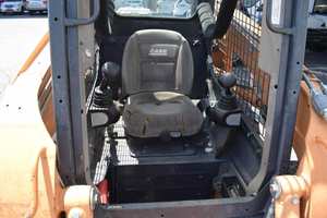 Minicargadora 2011 Case SR200-Fuerza, estabilidad y simplicidad - Product Image 5