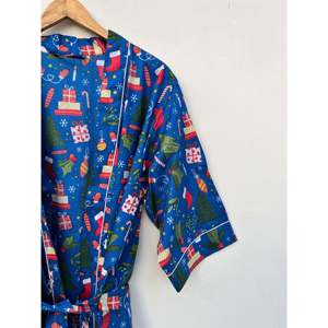 Kimono indio con estampado de bloques, hecho a mano, de algodón, suave y ligero, para estar en casa. - Product Image 2