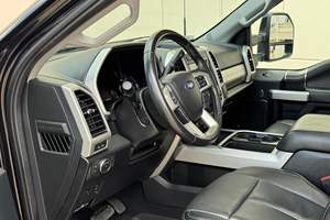 F-250 Super Duty Lariat 4x4 2021, moteur V8 de 7,3 litres, très bien équipé, remplacement de moteur récent, non modifié - Product Image 6