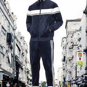 Vêtement de sport pour homme à capuche imprimé à manches longues léger de haute qualité pour un usage décontracté et l'exercice - Product Image 3