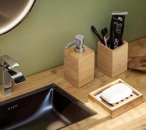 Ensemble d'accessoires de salle de bain en bois écologique classique TIMELESS CRAFT, 3 pièces, avec distributeur de savon pour la décoration de la maison - Product Image 1