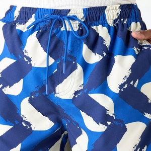 Shorts personnalisés pour hommes avec imprimé graphique, motif étoiles sur toute la surface, décontractés pour l'été, taille élastique, légers - Product Image 3