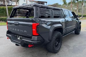 VOITURES D'OCCASION À VENDRE 2024 Tacoma Trailhunter DoubleCab - Product Image 3