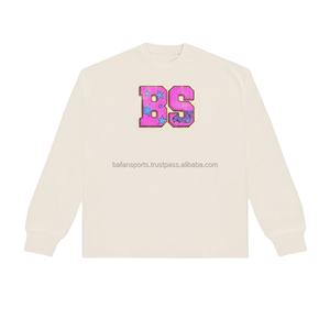Sweat-shirt épais pour femmes Tissu en coton brossé Cream Shade Chenille Patch Letter Embroidery Women respirant Sweatshirts - Product Image 1