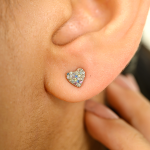 Boucles d'oreilles élégantes en forme de cœur en forme de cœur avec plusieurs saphirs colorés arc-en-ciel Minimal Trendy Small Everyday Jewelry Pure 14K White Gold - Product Image 6