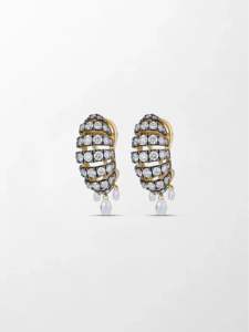 Pendientes de diamantes redondos Twilight Midnight Grid de 3.70 ct G-H VS, diamantes cultivados en laboratorio en oro amarillo de 18 quilates, estilo briolette Midnight Statement. - Product Image 3