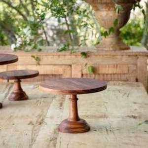 Superbe support à gâteau en bois avec finition brillante pour les présentations de desserts minimalistes modernes lors des mariages, des anniversaires et des fêtes de thé - Product Image 2