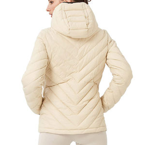 Veste matelassée de haute qualité en gros 2025, respirante, impression personnalisée, logo personnalisé, veste d'hiver matelassée à capuche, veste matelassée pour femmes - Product Image 6