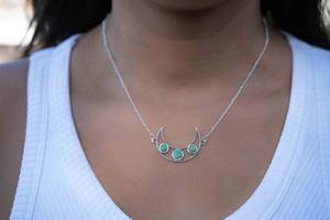 Collier Pendentif Turquoise Chaîne Curb Traditionnelle en Argent Sterling 925 Fait Main pour Femme, Perles Minimalistes Certifiées, Cadeau Idéal - Product Image 1