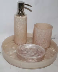 Crescent Crafts Ensemble de salle de bain en résine étanche Forme carrée avec savon pour la maison Hôtel Restaurant Salle de bain Décor - Product Image 2