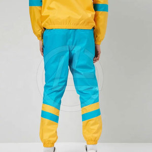 Survêtement d'hiver à capuche en nylon uni pour homme avec taille élastique, léger et respirant, haute performance - Product Image 4