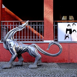 Escultura de arte urbano de elefante de acero inoxidable pulido, de gran tamaño, resistente al viento, con marco reforzado y engrosado, color personalizado, Dolphin - Product Image 3