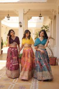 Haute qualité lourd Faux Georgette Satin Lehenga Choli pour les mariages fêtes à manches longues haut longueur au sol Dupatta dentelle décoration - Product Image 2